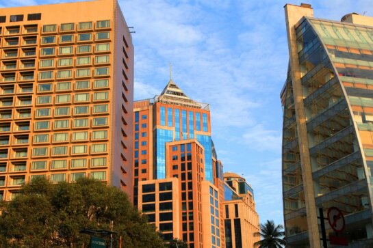 Acquisition of property rights to commercial real estate